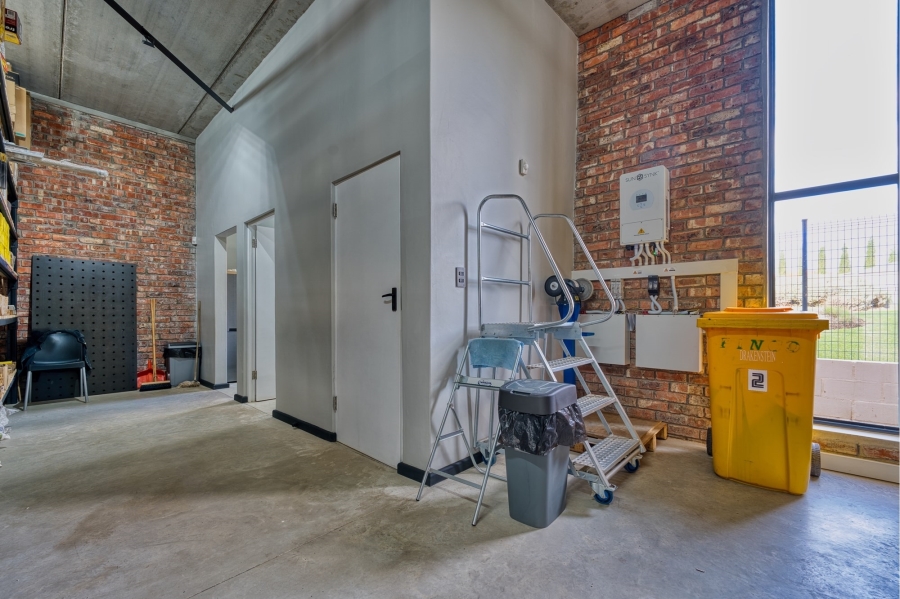To Let commercial Property for Rent in De Zoete Inval Western Cape